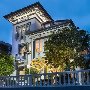 hotel-boutique-las-brisas.bilbaohotelsspain.com/